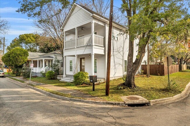 Foto del edificio - Downtown 4 bedroom home