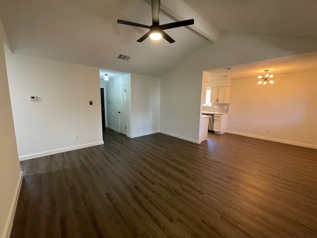 Building Photo - 4805 Bergfield Dr