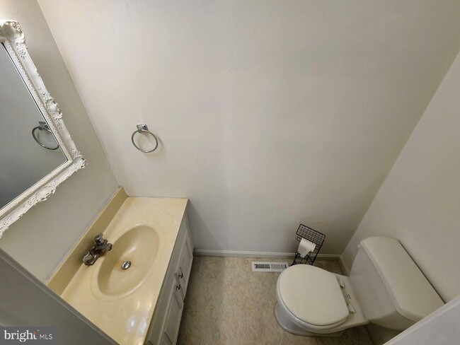Foto del edificio - 404 Cobble Creek Curv