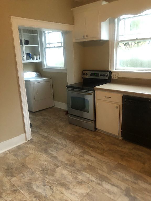 Foto del edificio - 312 E 18th St
