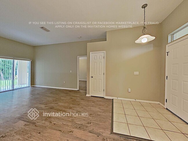 Building Photo - 6138 36th Ln E