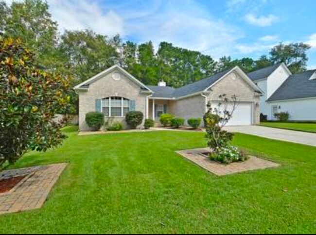 Building Photo - Spacious Home in the Heart of Goose Creek