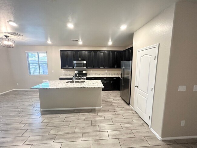 Foto del edificio - 3/BD 2.5/BA Bright & Stylish Mountain’s Ed...