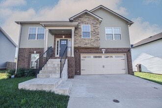 Building Photo - 1050 Whitney Dr