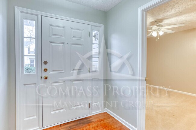 Foto del edificio - 515 Kensigton Park Dr