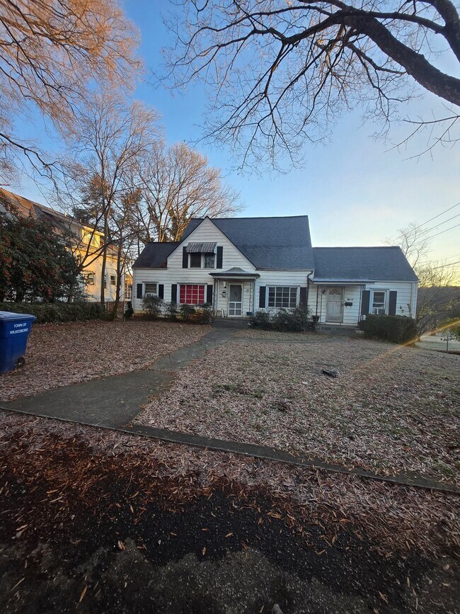 Foto del edificio - 204 S West St