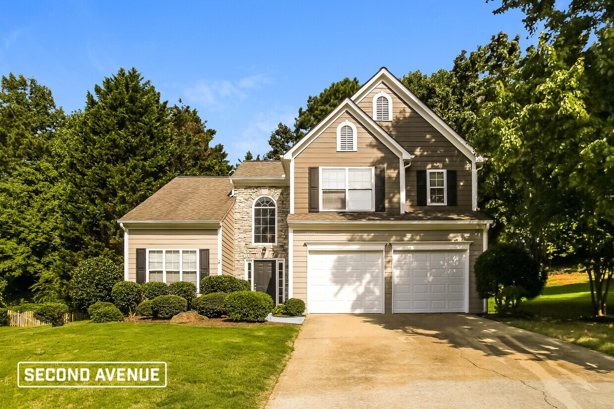 Foto principal - 5031 Wesleyan Dr