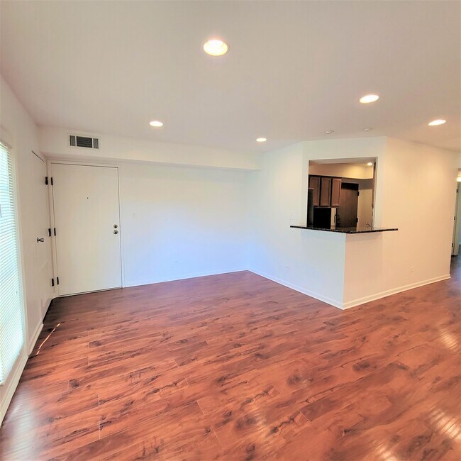 607 Quincy Bridge Ln Unit 102, Glenview, IL 60025 Condo for Rent in