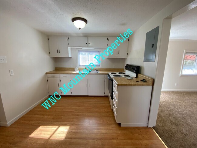 Foto del edificio - 221 Bent Creek Ranch Rd