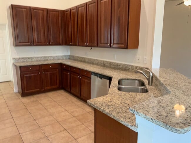 Foto del edificio - 6226 Bridgevista Dr