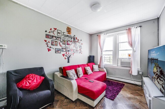 Foto del edificio - 148 Carlton Ave