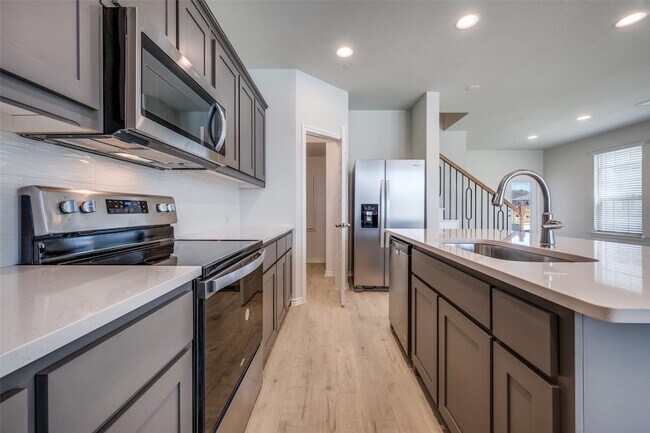 Foto del edificio - 4601 Avion Dr