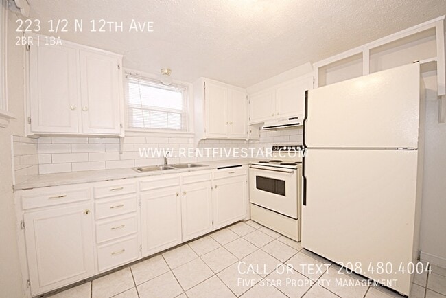 Foto del edificio - 223 1/2 N 12th Ave-