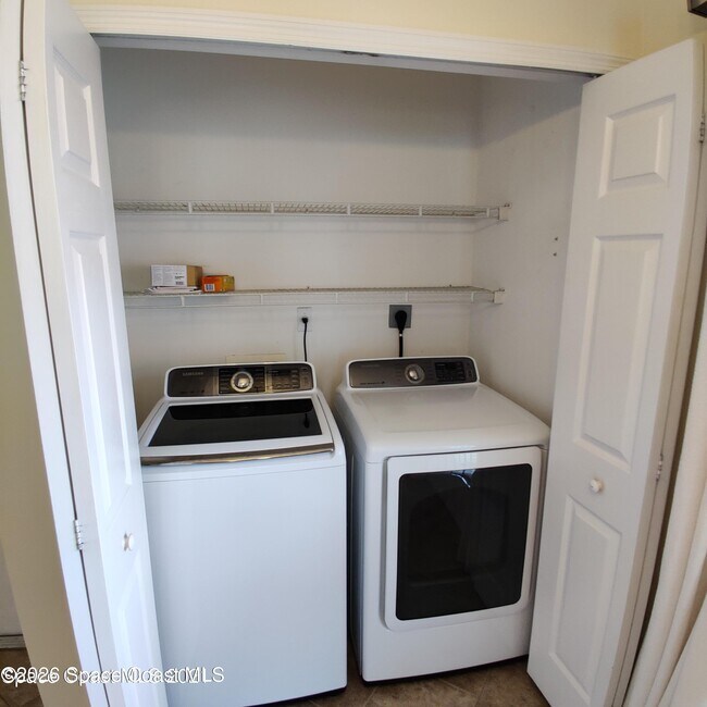 Foto del edificio - 2061 Tiburon Ln