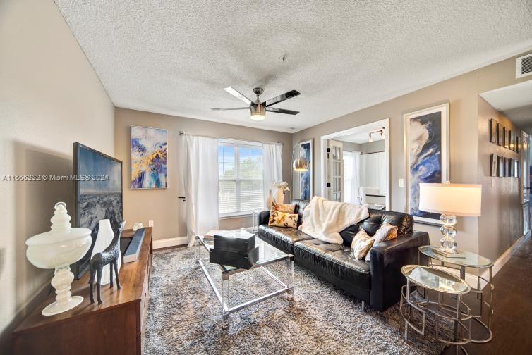 Primary Photo - 2019 Dixie Belle Dr