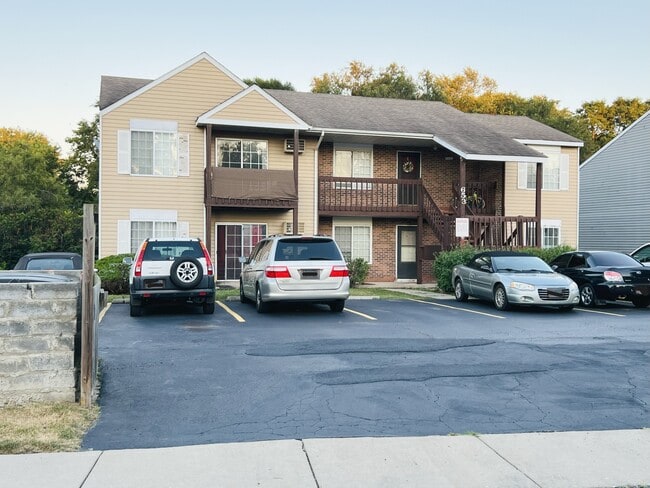 Building Photo - 653 Swan Dr