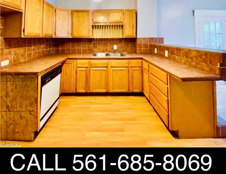 559 Dayton St Akron, OH 44310 – photo 5