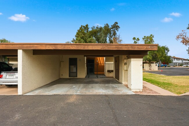 Foto del edificio - 4529 W McLellan Rd