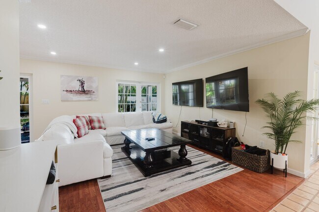 Foto del edificio - 3069 NW 27th Ter