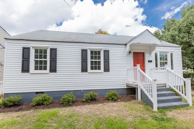 Building Photo - 5001 Schutte St
