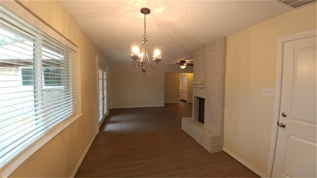 Building Photo - 103 Brigadoon Ln