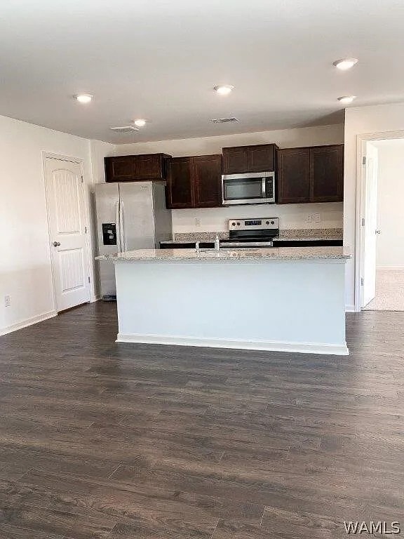 Foto del edificio - 7336 Trestle Pl