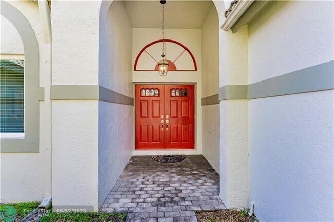 Building Photo - 7200 SW 20th St