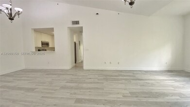 Building Photo - 2941 Riverside Dr