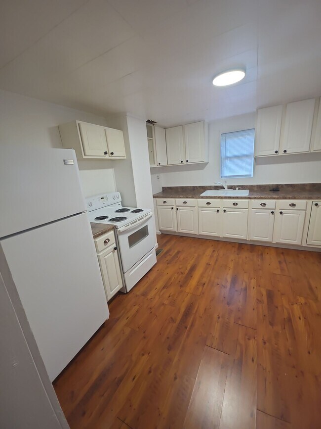 Foto del edificio - 613 Evans St