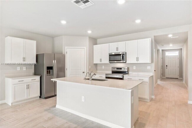 Foto del edificio - 5215 Butte St