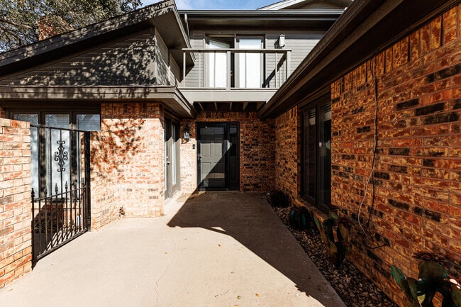 Building Photo - 9603 Orlando Ave