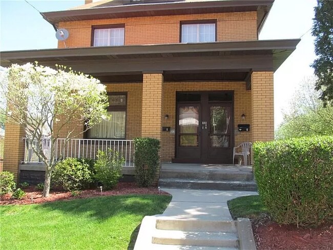 Frente de la casa - 729 Gallion Ave