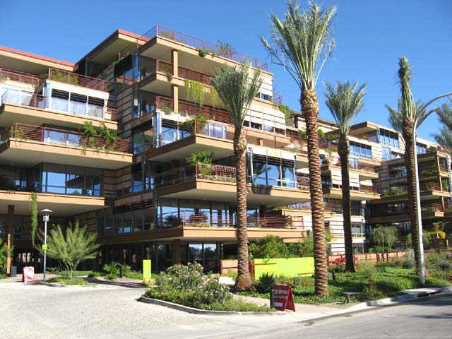 Foto principal - 6825 E Camelback Rd