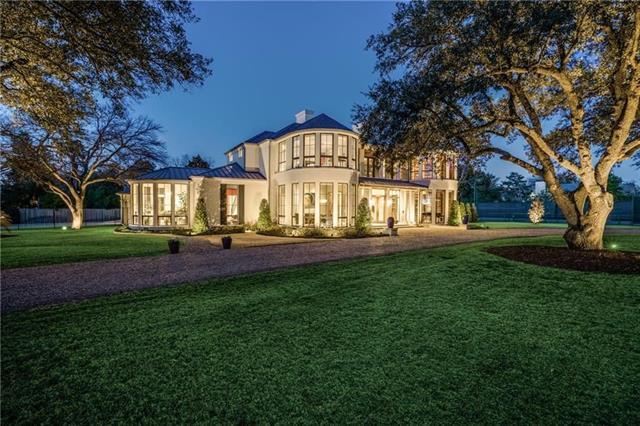 Foto principal - 8600 Douglas Ave