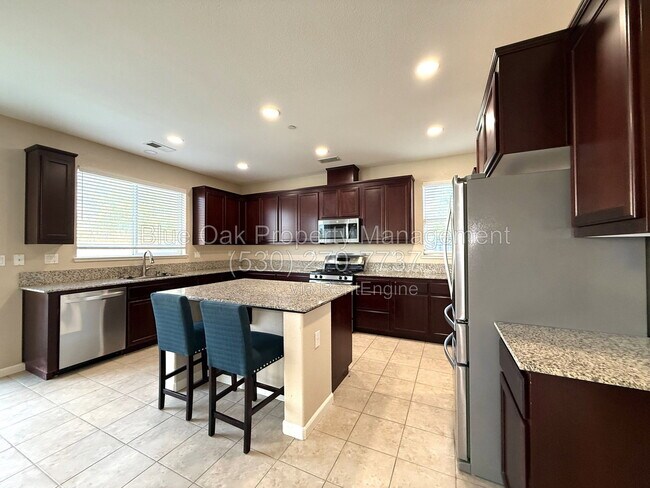 Foto del edificio - 706 Niles Canyon Ln