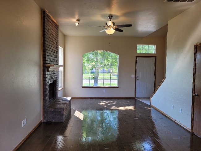 Photo - 4908 Republic Dr House