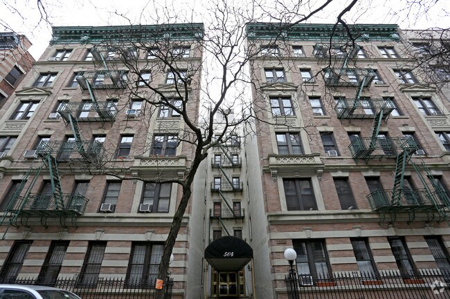 Foto del edificio - 504 W 111th St