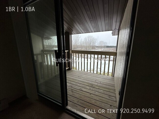 Building Photo - Cozy 1 Bedroom 1 Bath Upper Apartment Avai...