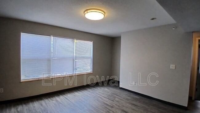 Foto del edificio - 60 Miller Ave SW