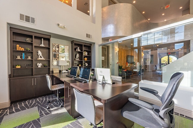 Building Photo - Aspire at Tesora