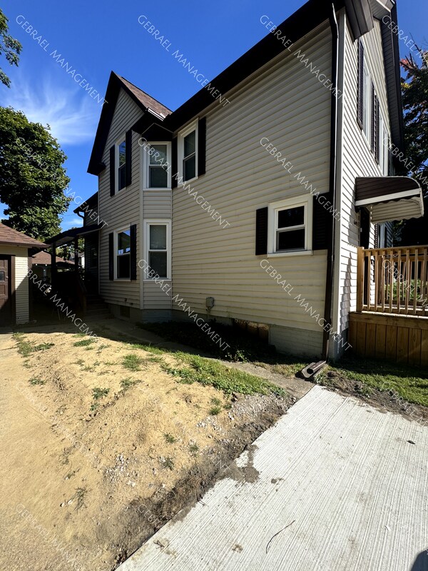 Foto del edificio - 609 Thomson St