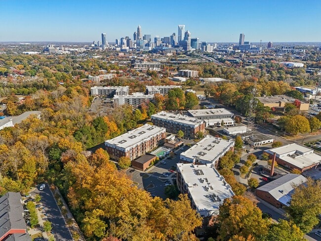 Building Photo - ARIUM FreeMoreWest