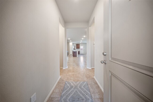 Building Photo - 5031 Chestnut Orch Dr