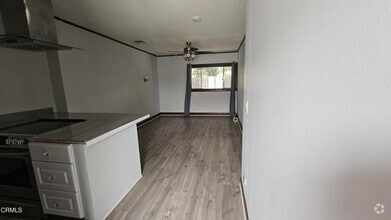Building Photo - 214 Valle Vista Ave