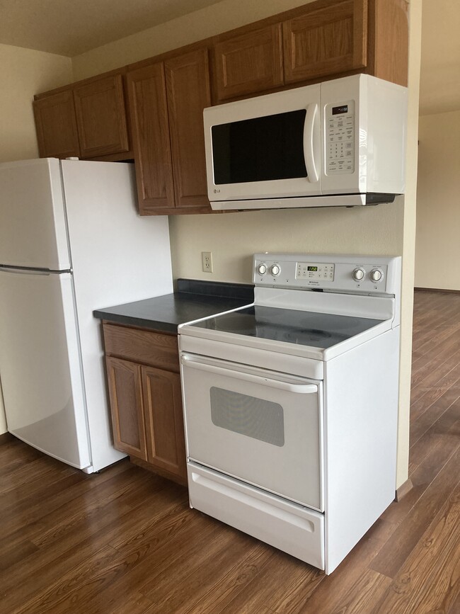 Building Photo - 3737 E Karstens Dr