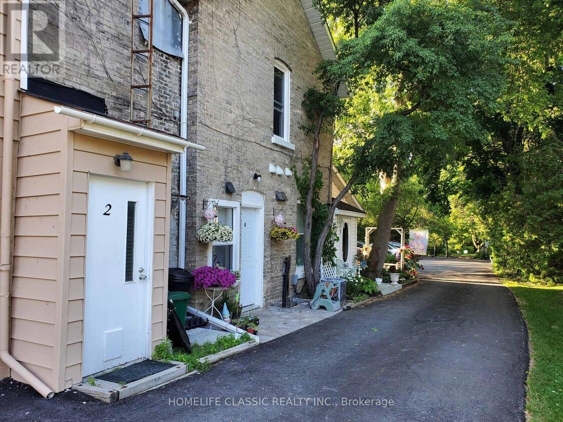 Photo principale - 396-396 Simcoe St