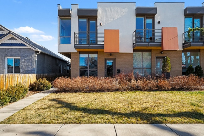 Photo - 232 Inca St Townhome