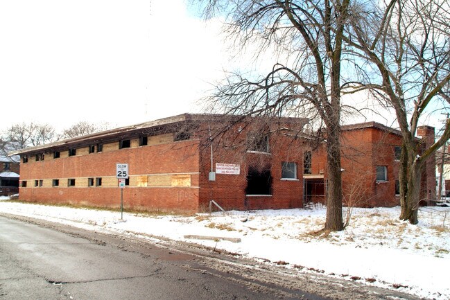 Building Photo - 2800 Ewald Cir