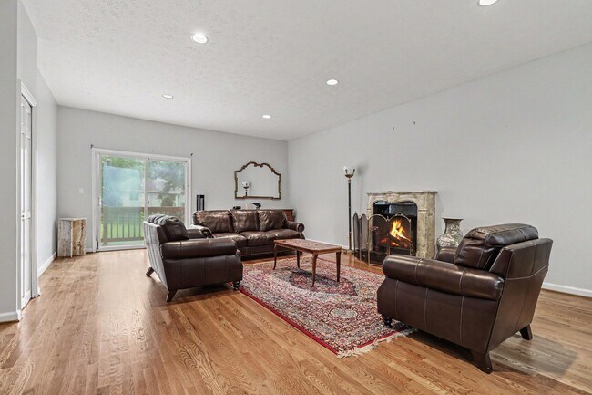 Foto del edificio - 3695 Winters Hill Dr