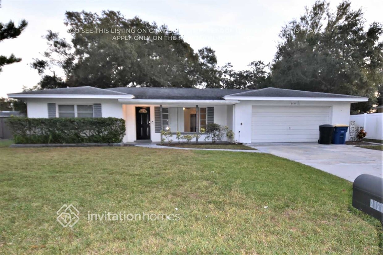 Primary Photo - 2121 McKinley St